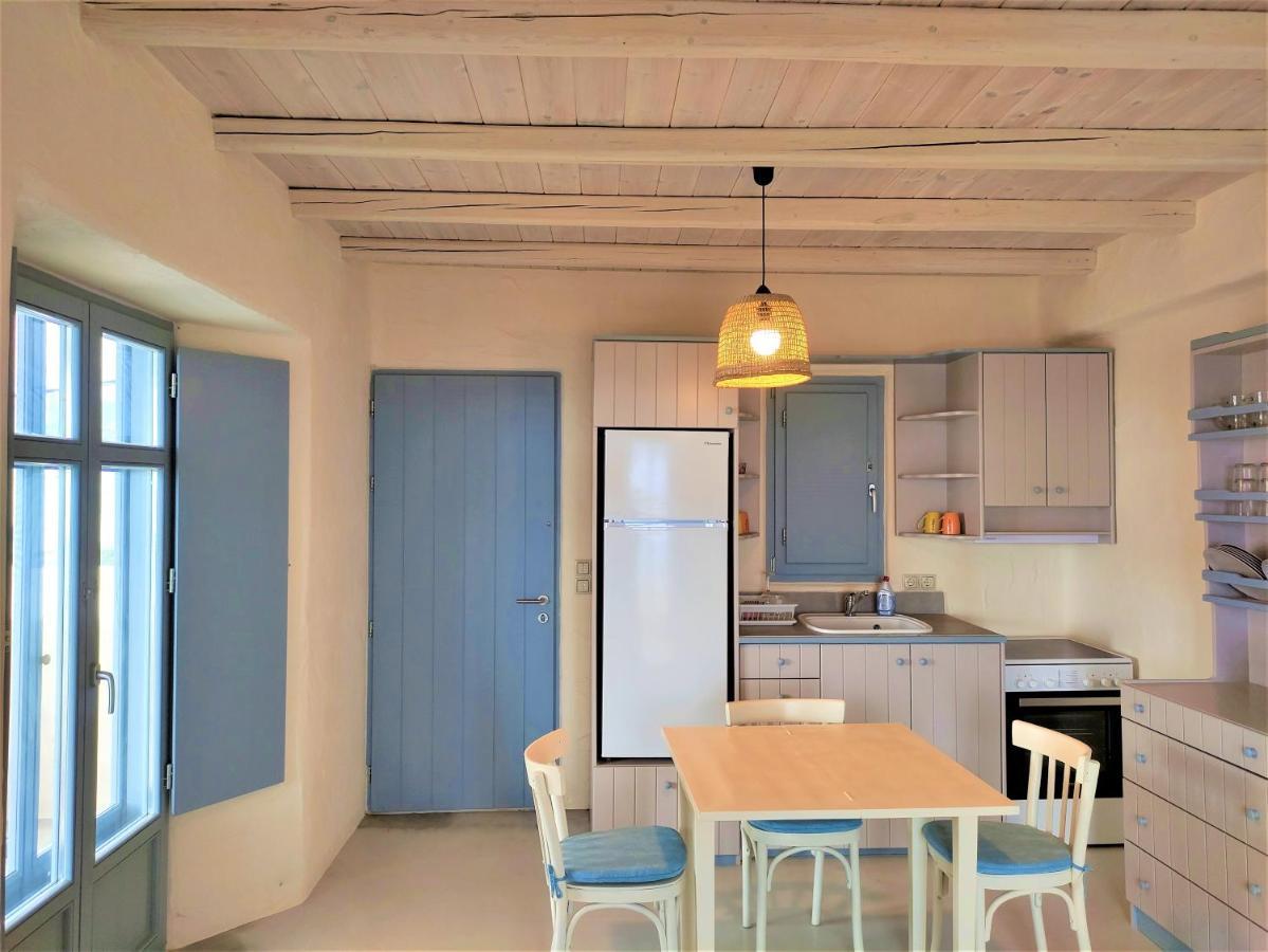 Mosaic Apartment *